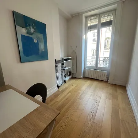 Haussmannien Au Coeur Du 6 Eme Апартаменты